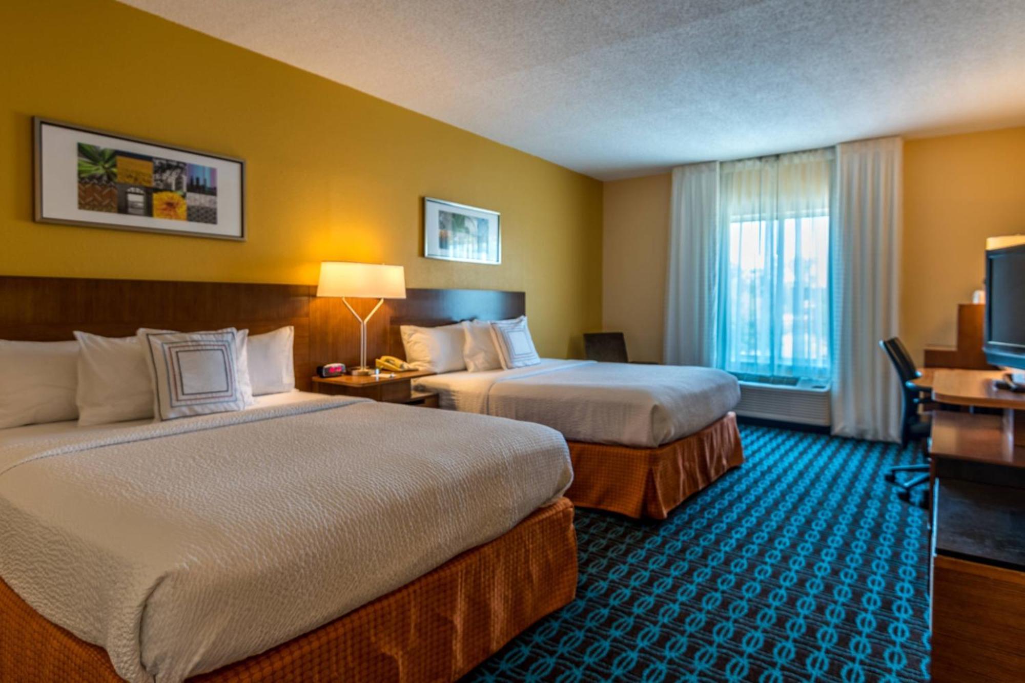Hotel Fairfield & Savannah I-95 South 3*